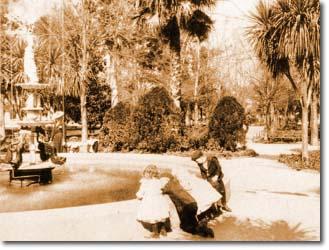 Old postcard of fountain at St. James park (OCH)